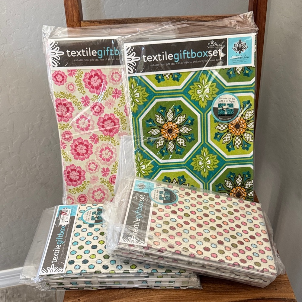 Vintage Retro Gift Wrap LOT Textile gift box sets Hullabaloo Sandi Henderson